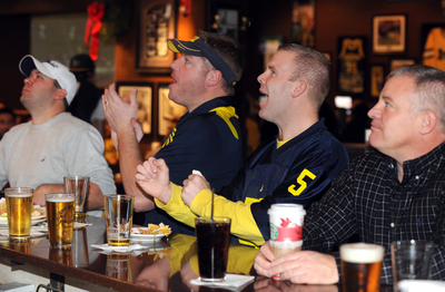Fans-010111_GATOR-BOWL-FANS-1-3-LON.jpg